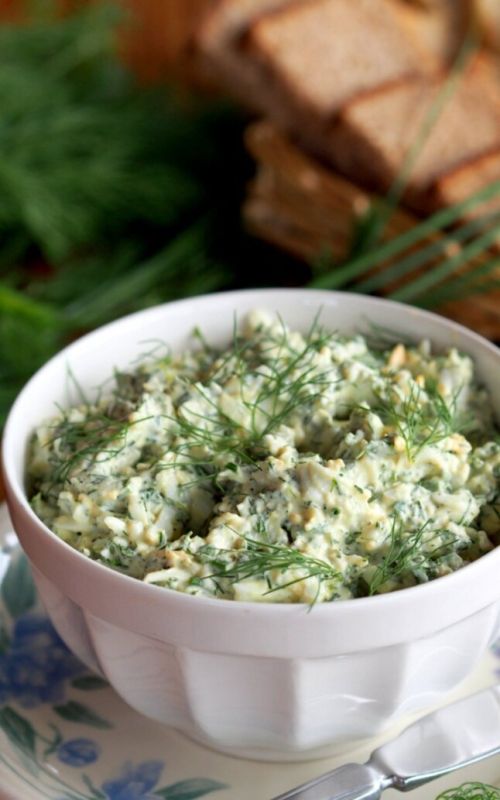 Необычная творожная намазка с чесноком: как сделать вкусный перекус по простому рецепту