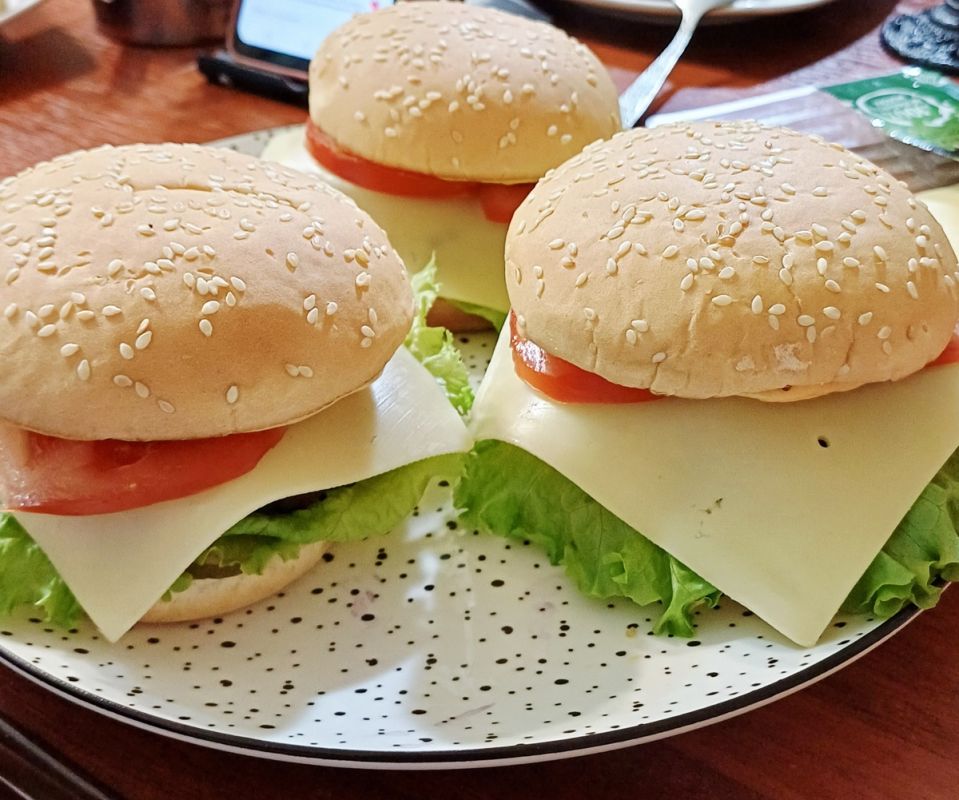 Домашние бургеры: быстрое и вкусное решение для вечера