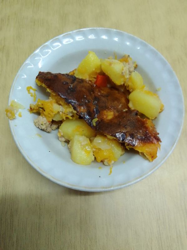 Обычное блюдо становится интереснее: запеканка из тыквы с мясом и овощами