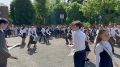 Прощальные звуки школьного вальса