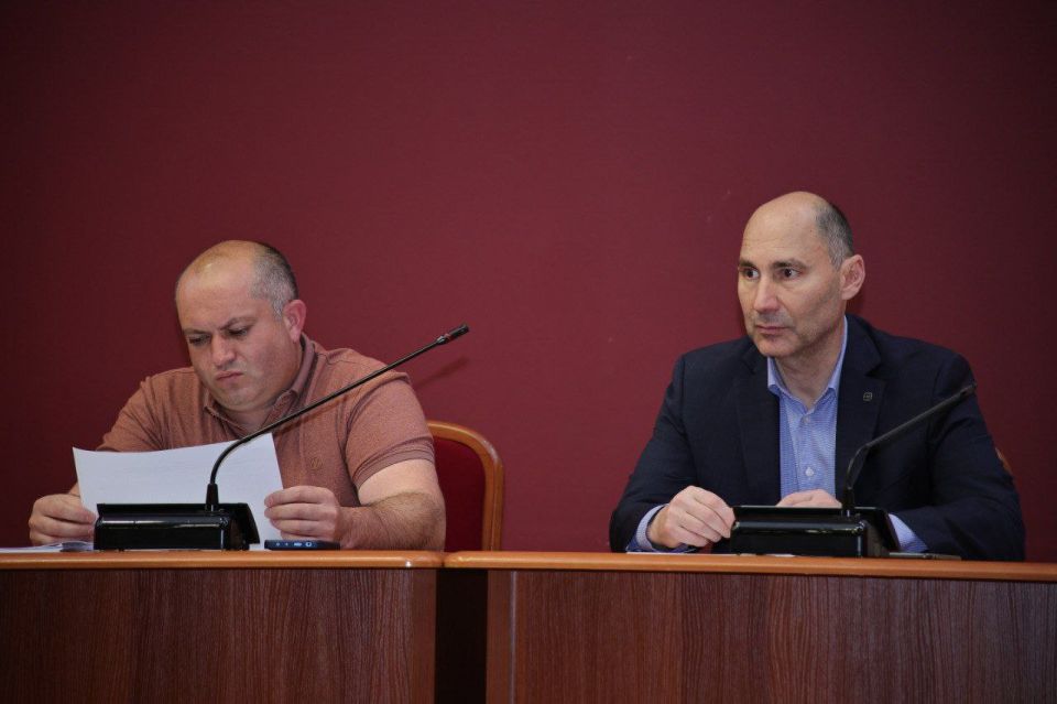 Время не ждет: управляющим компаниям нужно ускорить подготовку к зиме