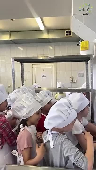   .       7        ,         
