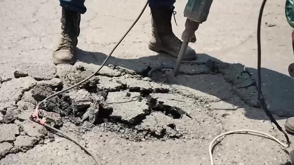         :