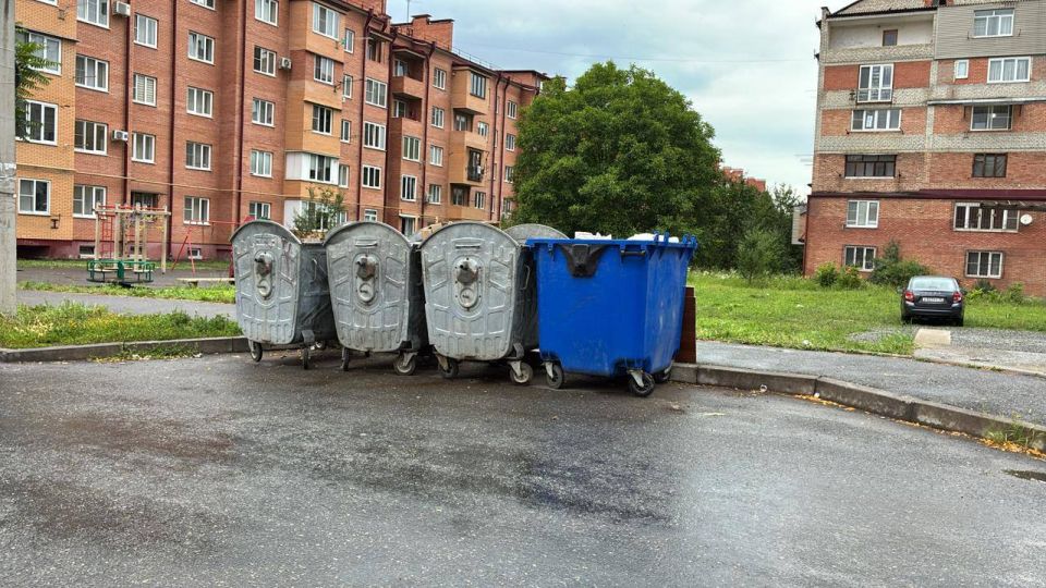 В 6:00 сотрудники УКГХ приступили к утреннему инспектированию улиц Владикавказа