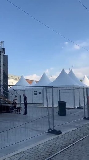 Кирилл Крок показал закулисье подготовки завтрашнего грандиозного концерта в честь завершения фестиваля &quot;Вахтангов