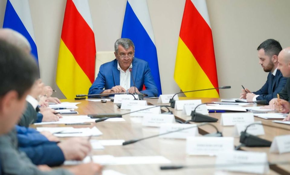 Сергей Меняйло провел совещание по переселению граждан из аварийного жилья и оползневых зон