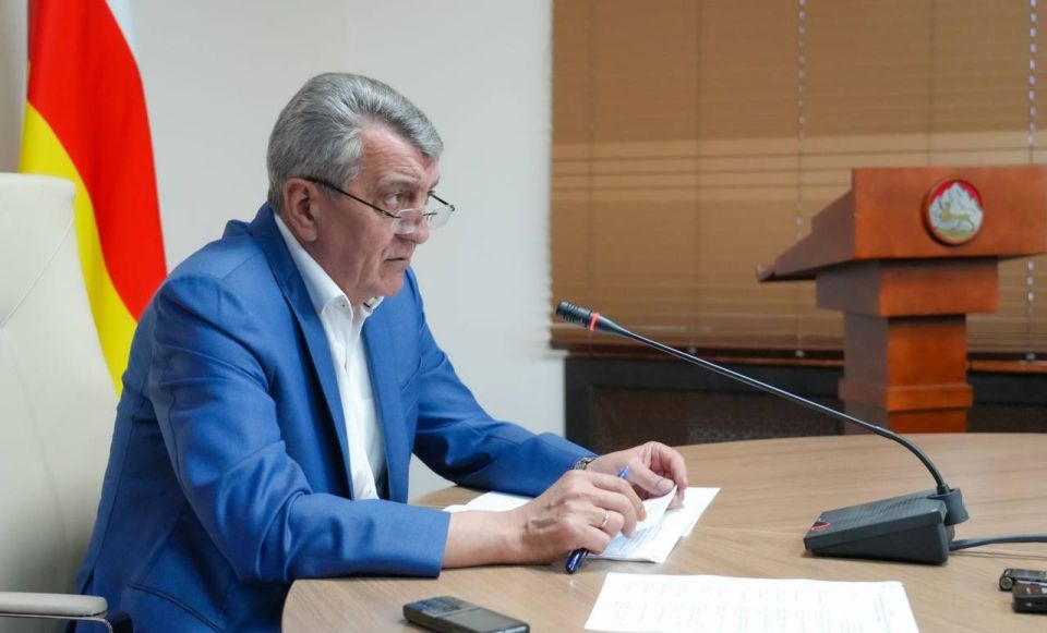 Сергей Меняйло провел совещание по переселению граждан из аварийного жилья и оползневых зон