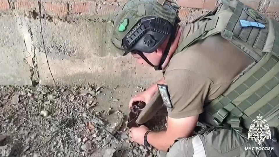 В Северной Осетии специалисты МЧС России обезвредили авиабомбу времен Великой Отечественной войны