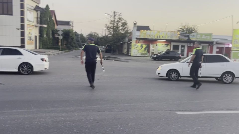           Ȼ