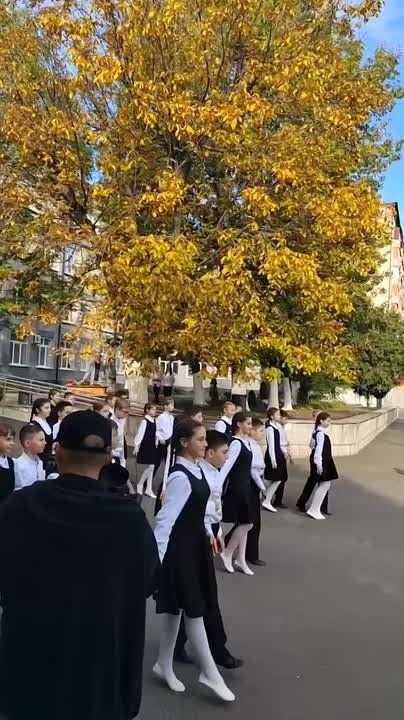    XXXV   ,  80-  