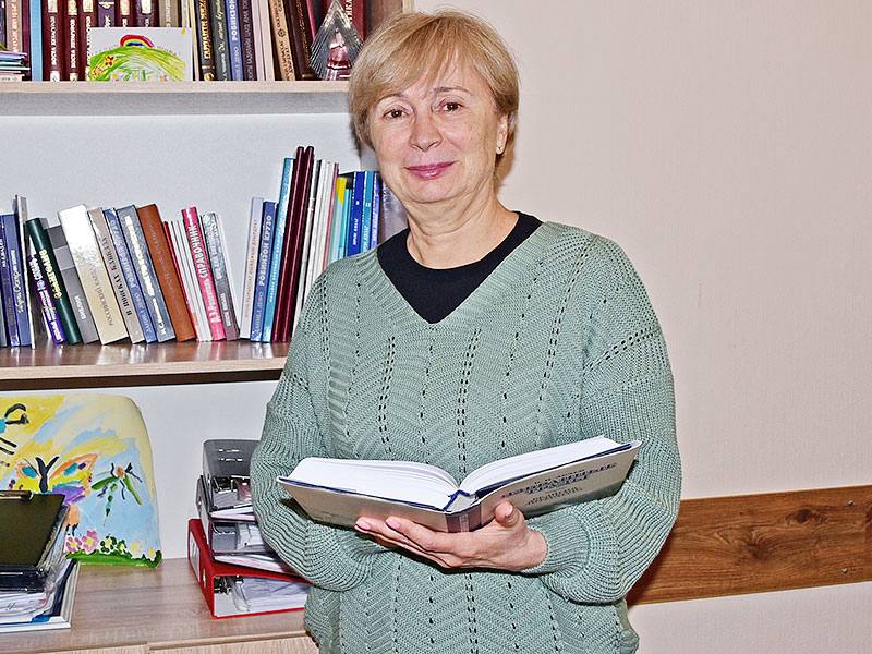 ИЗ СВЕЖЕГО НОМЕРА. Сохранить, изучать и развивать Два года на базе Института истории и археологии работает Центр развития осетинского языка Центр был создан по поручению Главы РСО–А Сергея МЕНЯЙЛО