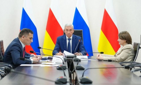 Председатель Правительства РСО – Алания Борис Джанаев в режиме видео-конференц-связи принял участие в рабочем совещании под руководством заместителя полномочного представителя Президента Российской Федерации в...