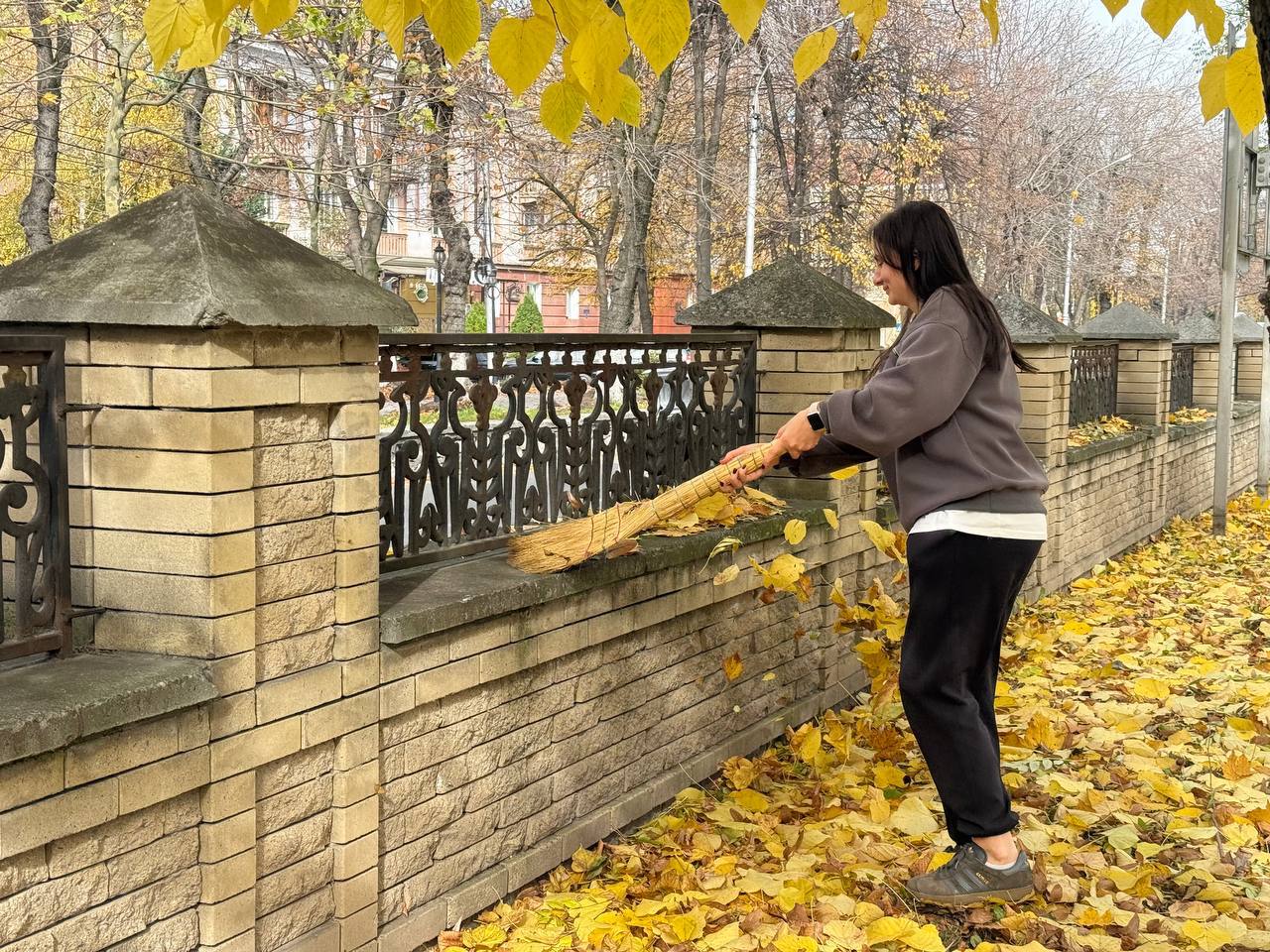 В правобережной части Владикавказа прошли субботники В правобережной части Владикавказа прошли субботники