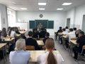 В рамках акции "Сообщи, где торгуют смертью" сотрудники полиции Северной Осетии, объединив усилия с отделом молодежи Правобережного района, провели мероприятие по профилактике правонарушений среди школьников