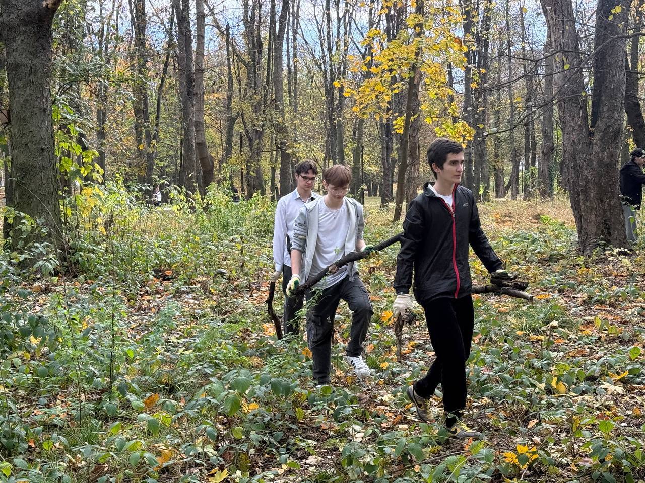 В правобережной части Владикавказа прошли субботники