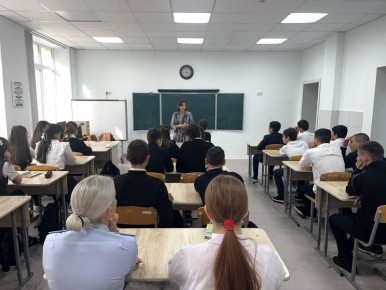 В рамках акции "Сообщи, где торгуют смертью" сотрудники полиции Северной Осетии, объединив усилия с отделом молодежи Правобережного района, провели мероприятие по профилактике правонарушений среди школьников