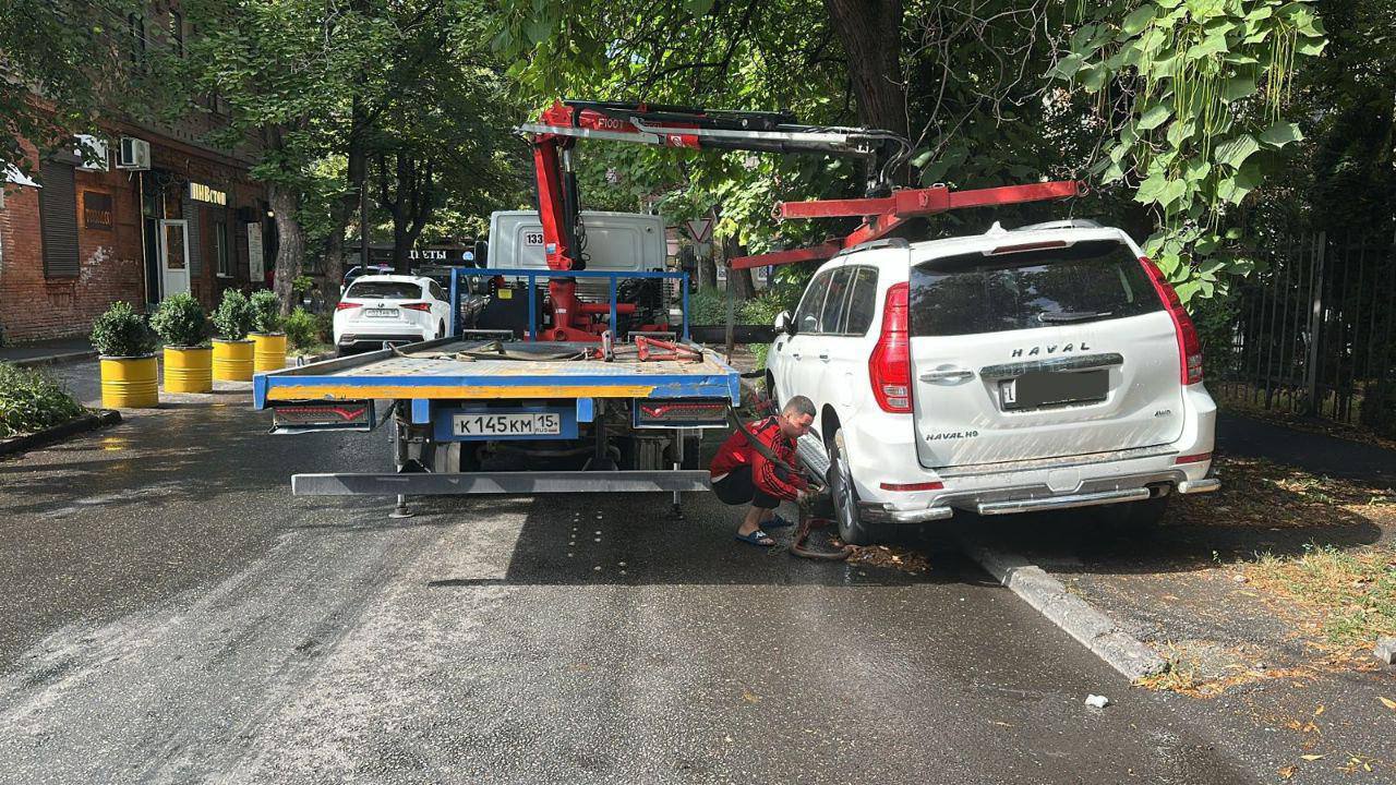 Как во Владикавказе эвакуируют автомобили: кто виноват и что делать?