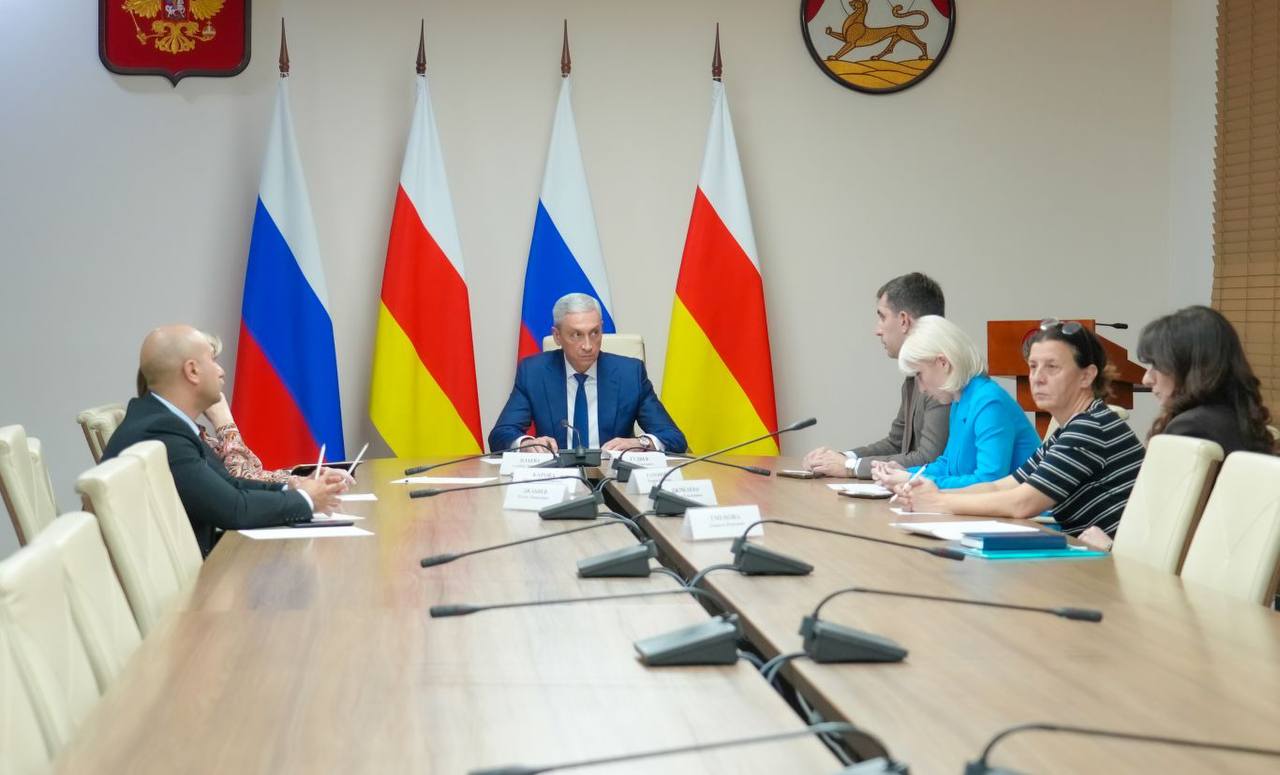 Актуальные вопросы текущей деятельности учреждений культуры Северной Осетии и перспективные задачи развития сферы обсудили на совещании, которое провел Председатель Правительства РСО – Алания Борис Джанаев