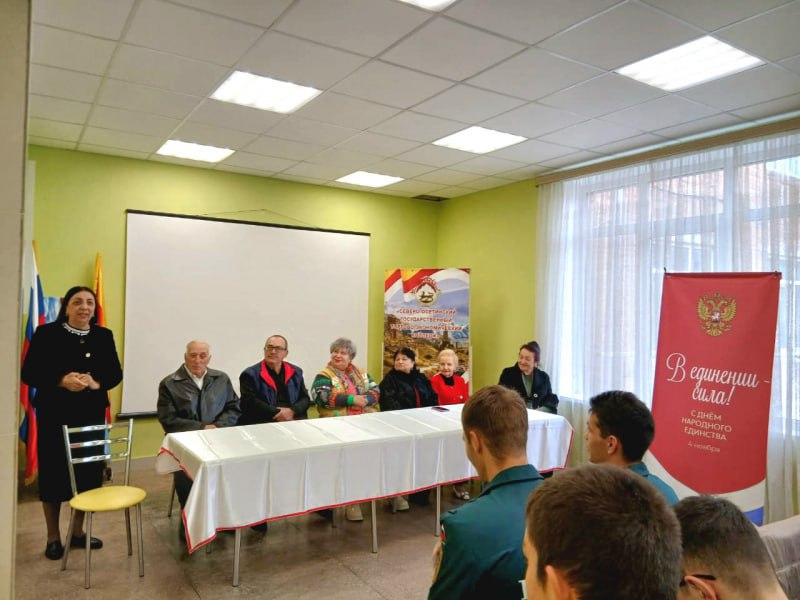 Представитель Общественного совета при отделе полиции Правобережного района Северной Осетии в день рождения Комсомола принял участие в мероприятии, посвященном патриотическому воспитанию молодежи Представитель Общественного совета при отделе полиции Правобережного района Северной Осетии в день рождения Комсомола принял участие в мероприятии, посвященном патриотическому воспитанию молодежи