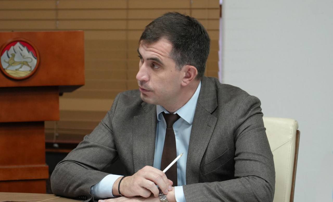 Актуальные вопросы текущей деятельности учреждений культуры Северной Осетии и перспективные задачи развития сферы обсудили на совещании, которое провел Председатель Правительства РСО – Алания Борис Джанаев Актуальные вопросы текущей деятельности учреждений культуры Северной Осетии и перспективные задачи развития сферы обсудили на совещании, которое провел Председатель Правительства РСО – Алания Борис Джанаев