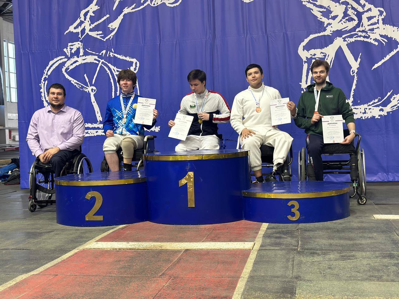 Осетинские фехтовальщики завоевали четыре медали в соревнованиях на рапирах среди юниоров до 23 лет на первенстве России лиц с ПОДА во дворце спорта «Манеж» Осетинские фехтовальщики завоевали четыре медали в соревнованиях на рапирах среди юниоров до 23 лет на первенстве России лиц с ПОДА во дворце спорта «Манеж»