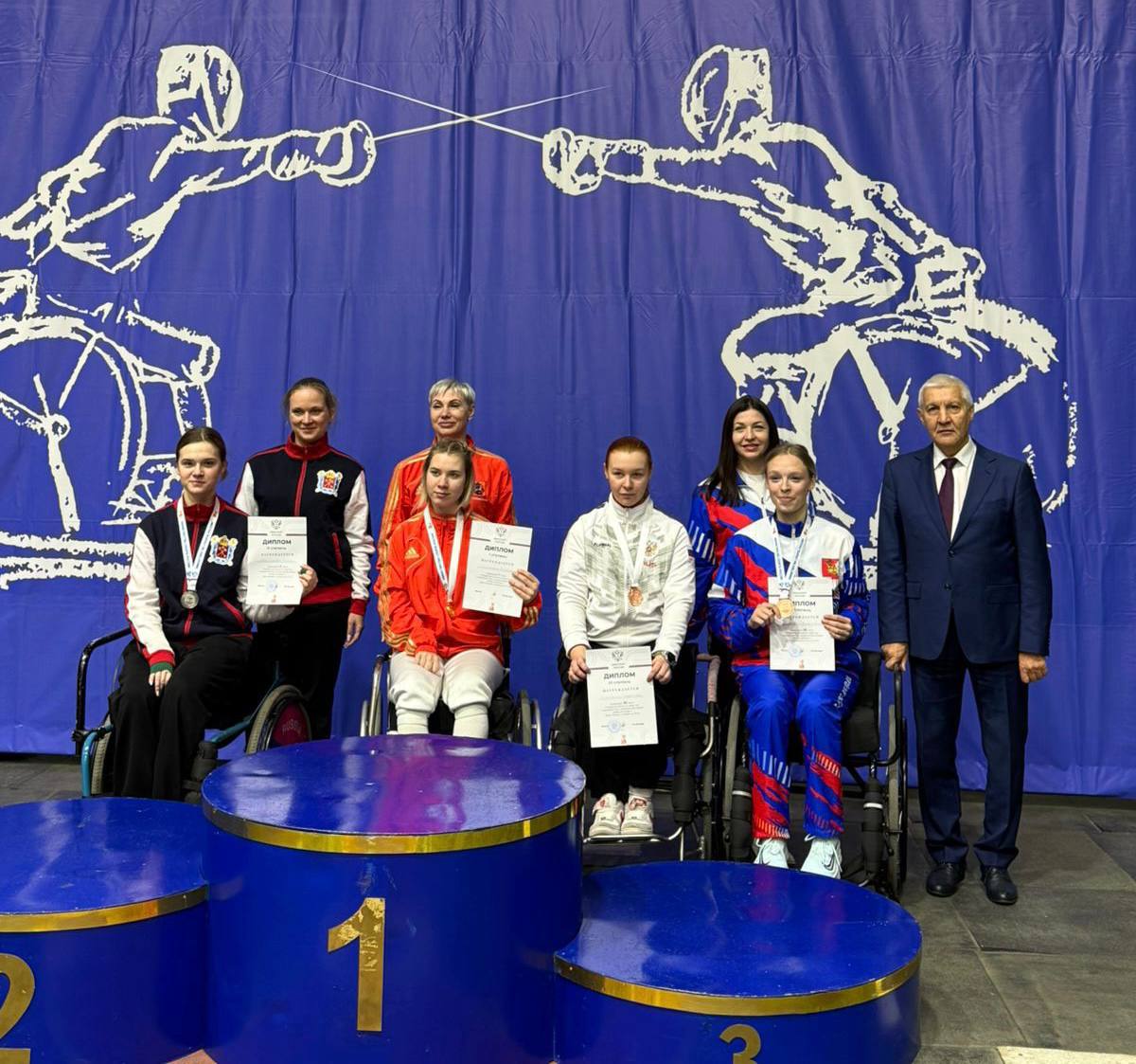 Осетинские фехтовальщики завоевали четыре медали в соревнованиях на рапирах среди юниоров до 23 лет на первенстве России лиц с ПОДА во дворце спорта «Манеж» Осетинские фехтовальщики завоевали четыре медали в соревнованиях на рапирах среди юниоров до 23 лет на первенстве России лиц с ПОДА во дворце спорта «Манеж»