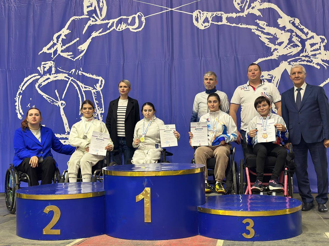 Осетинские фехтовальщики завоевали четыре медали в соревнованиях на рапирах среди юниоров до 23 лет на первенстве России лиц с ПОДА во дворце спорта «Манеж» Осетинские фехтовальщики завоевали четыре медали в соревнованиях на рапирах среди юниоров до 23 лет на первенстве России лиц с ПОДА во дворце спорта «Манеж»