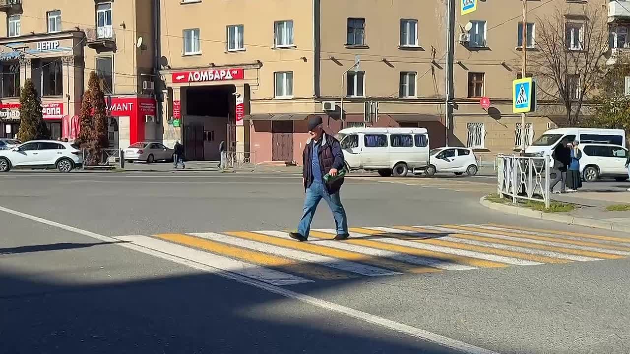 На территории Владикавказа сотрудники Госавтоинспекции совместно с инспекторами ДПС провели профилактическое мероприятие, направленное на повышение безопасности участников дорожного движения