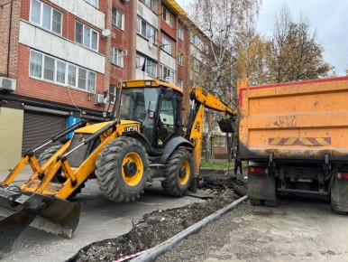 Вячеслав Мильдзихов: Продолжаем ремонт участка дороги-дублера на улице Дзусова от улицы Весенней до улицы Владикавказской