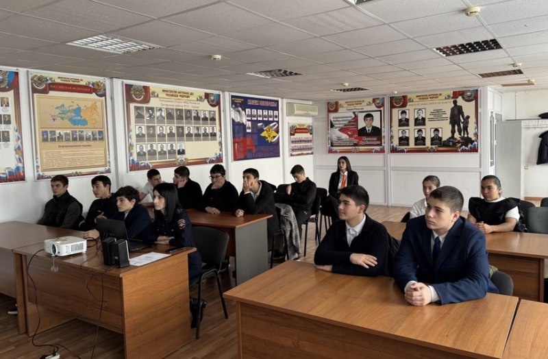 В Северной Осетии прошла экскурсия в мир закона: дигорские старшеклассники познакомились с работой полиции В Северной Осетии прошла экскурсия в мир закона: дигорские старшеклассники познакомились с работой полиции