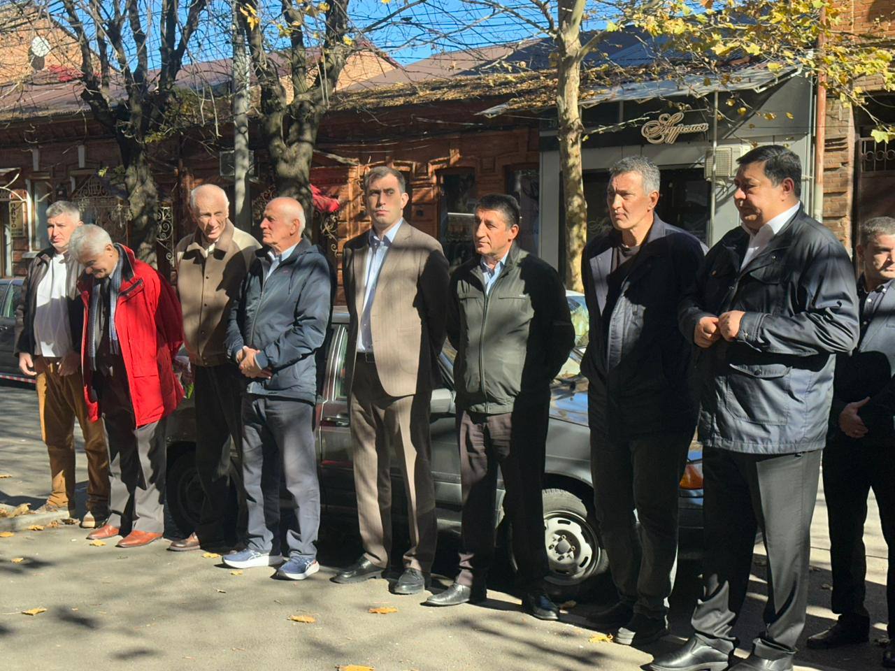 Принял участие в торжественном открытии мемориальной доски в память о выдающемся поэте, прозаике, публицисте, кинорежиссере Германе Гудиеве