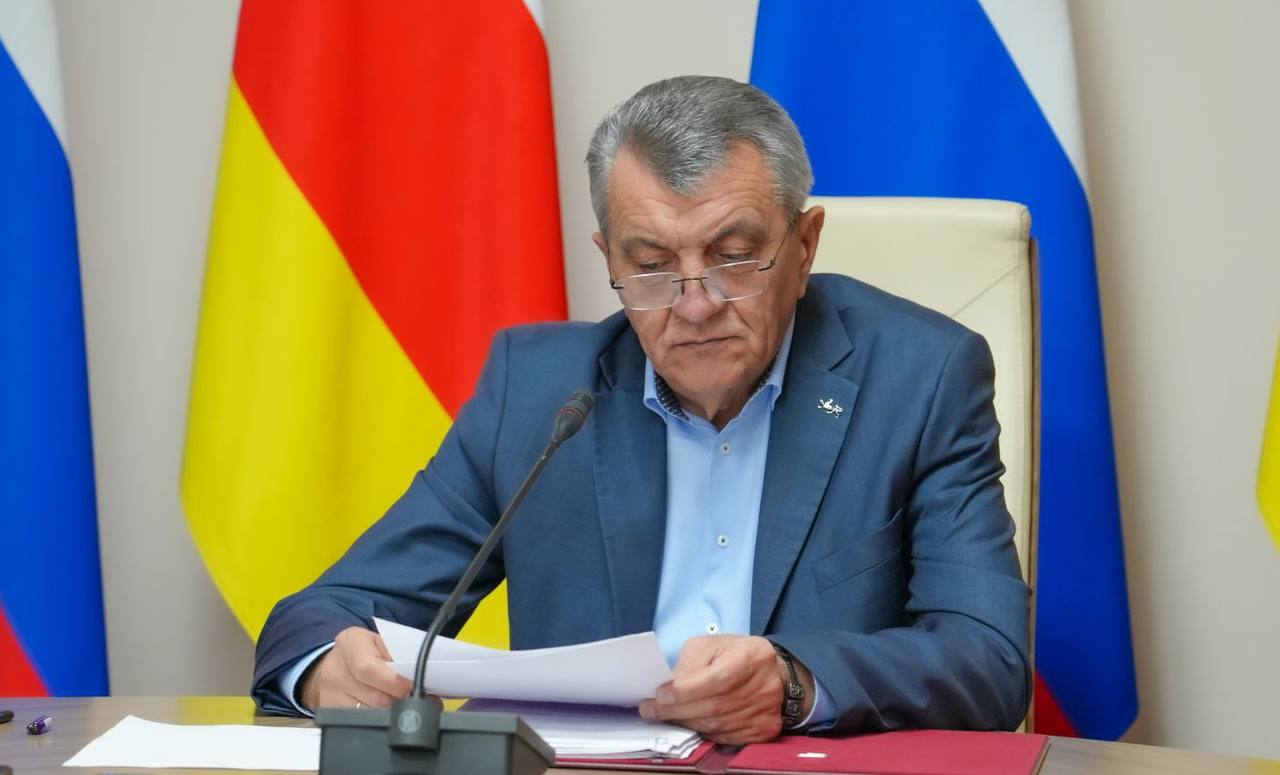 Глава РСО – Алания Сергей Меняйло провел совместное заседание Антитеррористической комиссии (АТК) и Оперативного штаба Глава РСО – Алания Сергей Меняйло провел совместное заседание Антитеррористической комиссии (АТК) и Оперативного штаба