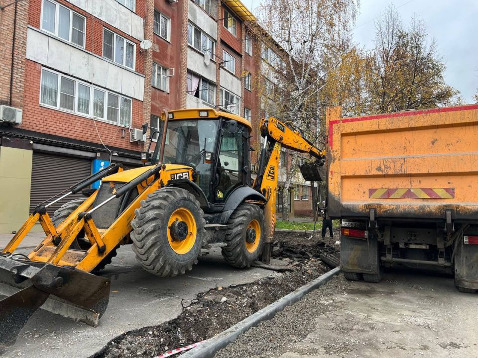 Во Владикавказе приступили к благоустройству участка дороги-дублера на улице Дзусова