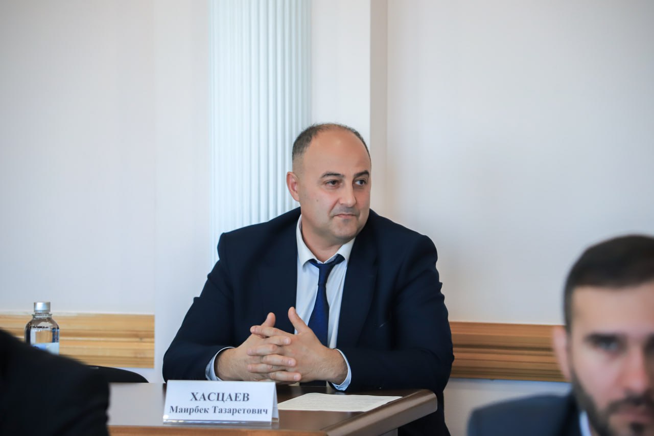 Под председательством Сергея Таболова состоялась 18-я сессия Собрания представителей Владикавказа VIII созыва Под председательством Сергея Таболова состоялась 18-я сессия Собрания представителей Владикавказа VIII созыва