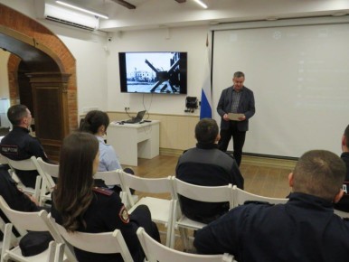 В Музее истории органов внутренних дел Северной Осетии прошел Урок мужества, посвященный 87-й годовщине сражения за Орджоникидзе