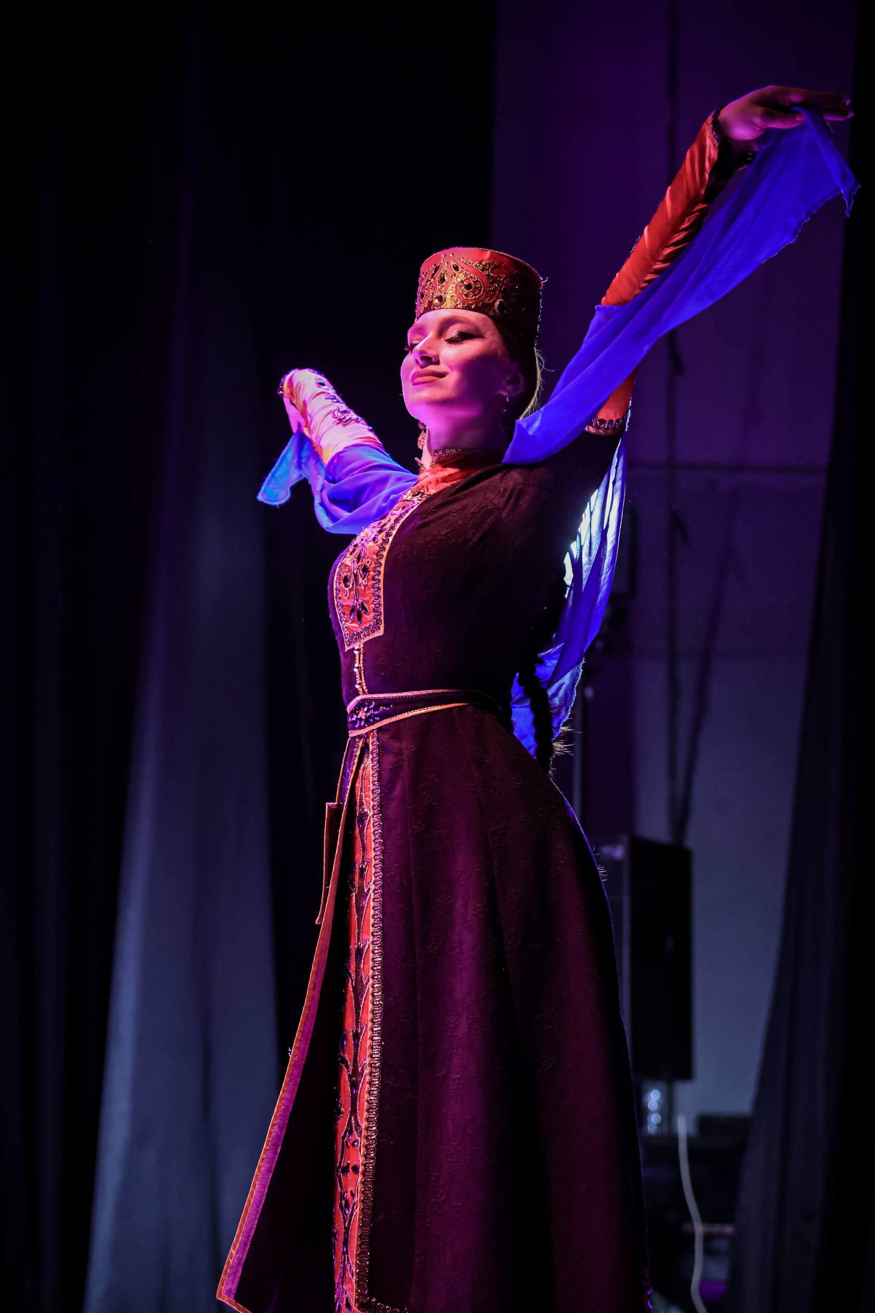 Современное прочтение народный традиций: во Владикавказе прошли премьеры Творческой резиденции «Живая традиция» Современное прочтение народный традиций: во Владикавказе прошли премьеры Творческой резиденции «Живая традиция»