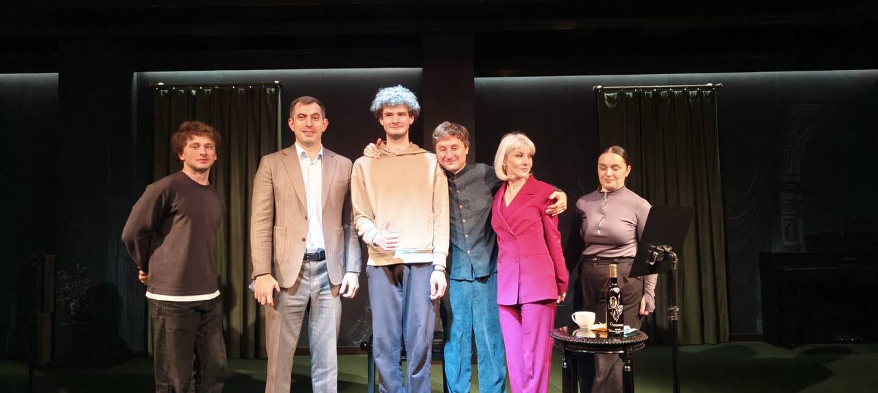 Сегодня совершенно случайно оказался в Доме Вахтангова на лекции моего друга Эльдара Трамова Сегодня совершенно случайно оказался в Доме Вахтангова на лекции моего друга Эльдара Трамова