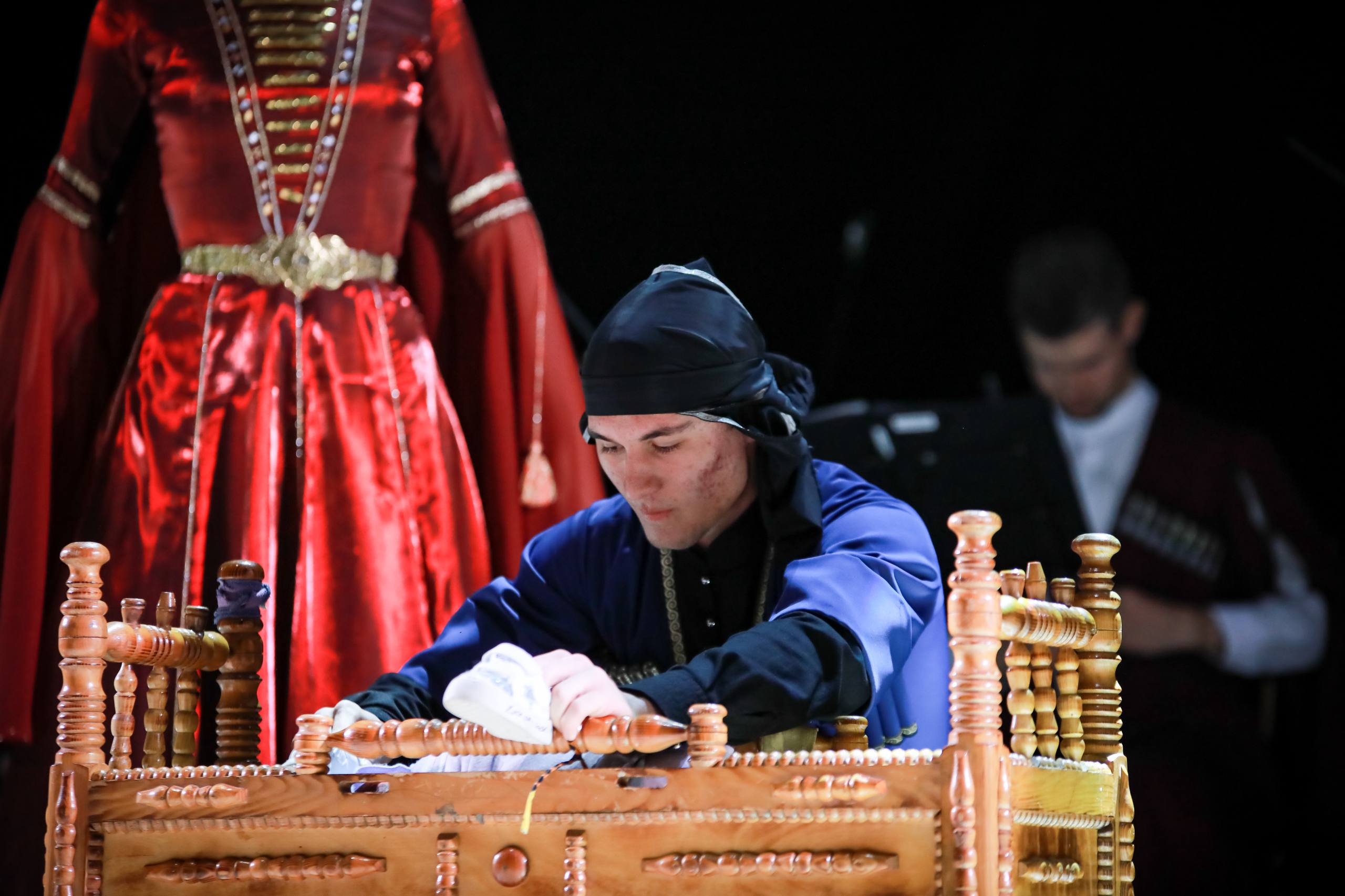 Современное прочтение народный традиций: во Владикавказе прошли премьеры Творческой резиденции «Живая традиция» Современное прочтение народный традиций: во Владикавказе прошли премьеры Творческой резиденции «Живая традиция»