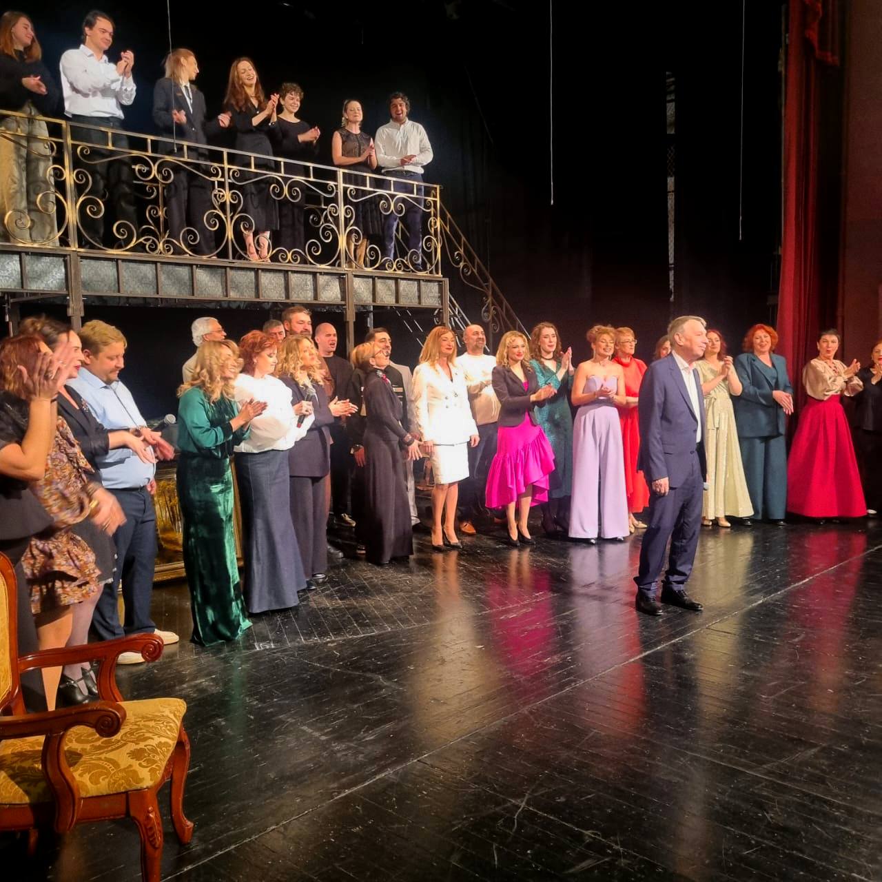 Художественный руководитель Русского театра Владимир Уваров празднует 75-летие Художественный руководитель Русского театра Владимир Уваров празднует 75-летие