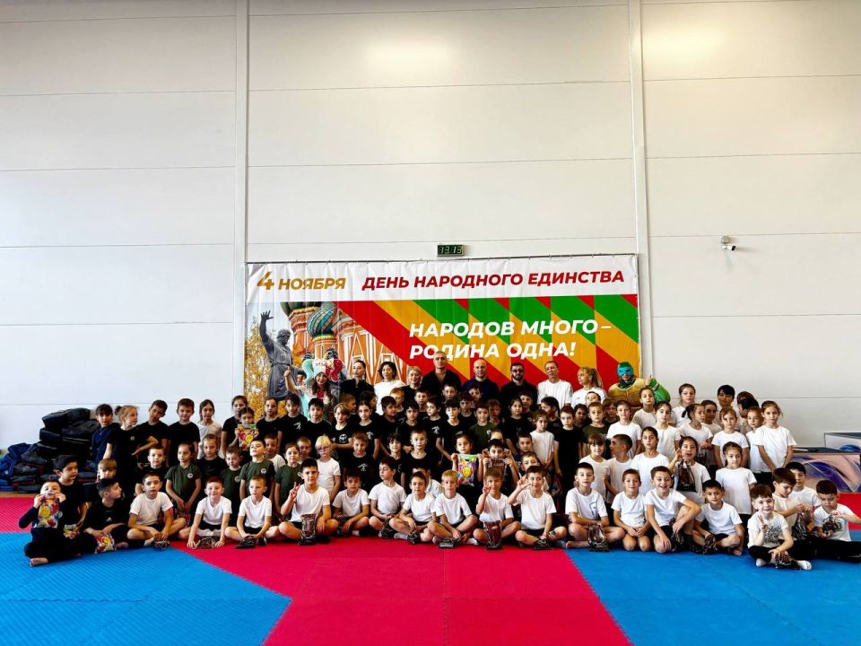 В спортивной школе олимпийского резерва по тхэквондо прошли весёлые старты среди юных воспитанников, посвящённые Дню народного единства В спортивной школе олимпийского резерва по тхэквондо прошли весёлые старты среди юных воспитанников, посвящённые Дню народного единства