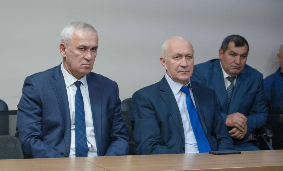 Председатель Правительства РСО – Алания Борис Джанаев провел заседание кабинета министров Председатель Правительства РСО – Алания Борис Джанаев провел заседание кабинета министров