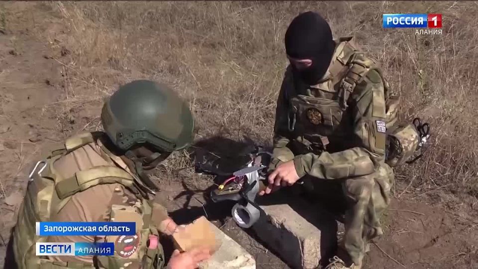 В Запорожской области операторы FPV-дронов группировки войск "Днепр" продолжают работу по уничтожению вражеской техники