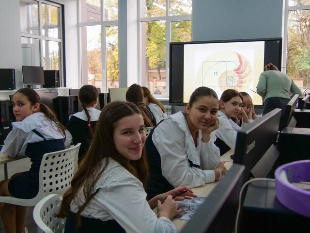 Свыше 200 школьников приняли участие в осенней серии «Квантокласс Математика» Свыше 200 школьников приняли участие в осенней серии «Квантокласс Математика»