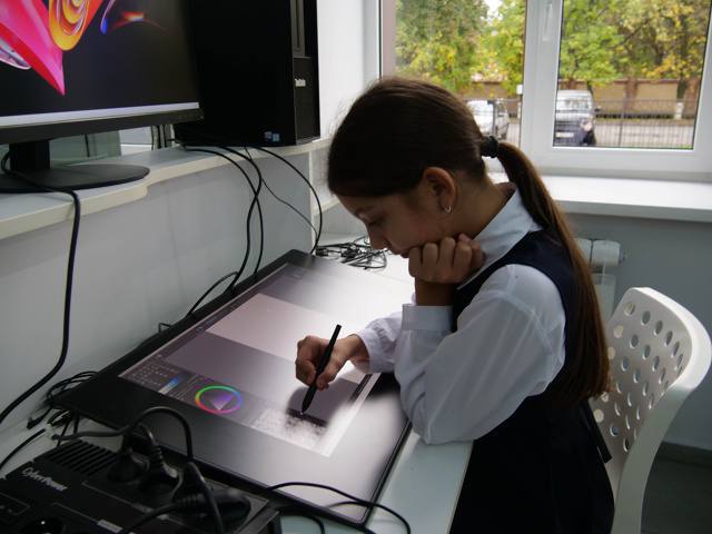 Свыше 200 школьников приняли участие в осенней серии «Квантокласс Математика»