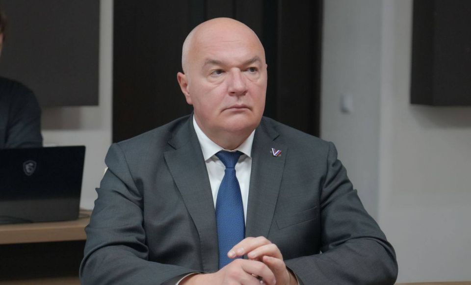 Председатель Правительства РСО – Алания Борис Джанаев провел заседание кабинета министров Председатель Правительства РСО – Алания Борис Джанаев провел заседание кабинета министров