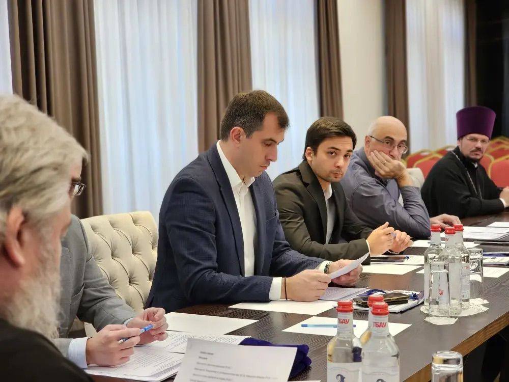 Сегодня принял участие в заседании оргкомитета по подготовке и проведению XIV Международных Свято-Георгиевских чтений «Православие, Этнос, Культура», которое проходило под председательством архиепископа Владикавказского и... Сегодня принял участие в заседании оргкомитета по подготовке и проведению XIV Международных Свято-Георгиевских чтений «Православие, Этнос, Культура», которое проходило под председательством архиепископа Владикавказского и...