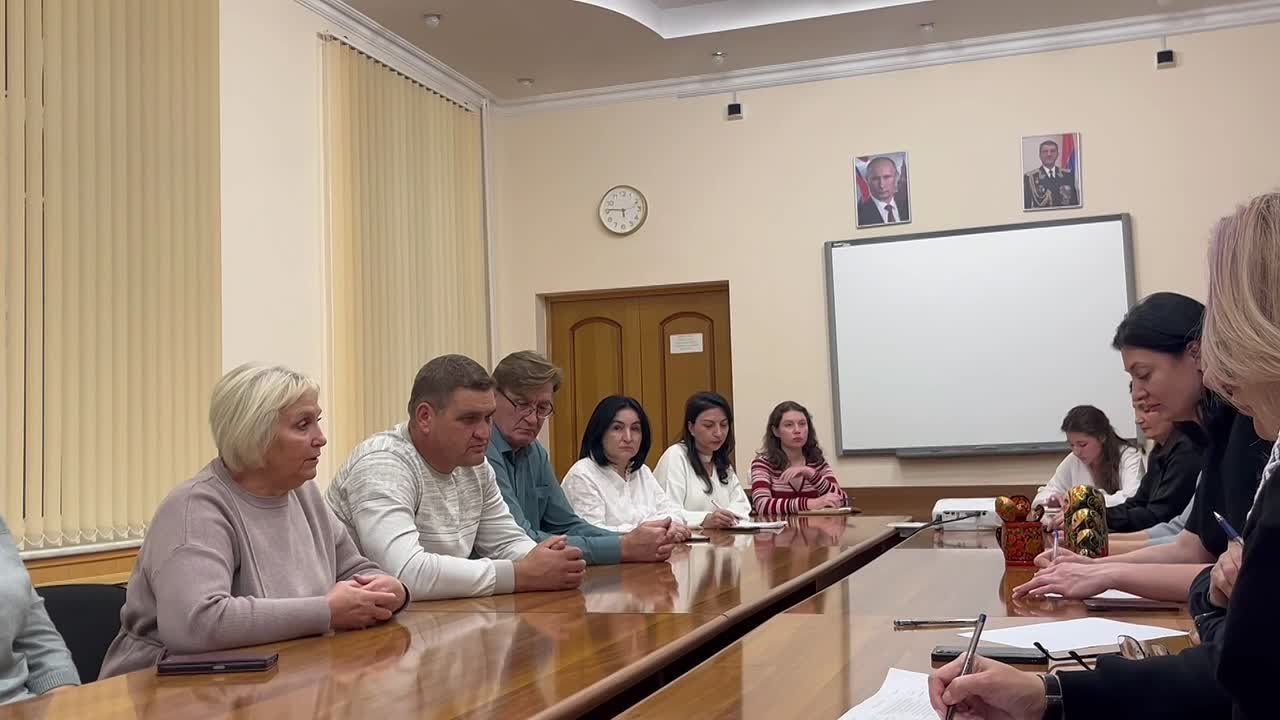 Сергей Меняйло: Познакомиться и перенять управленческий опыт Министерства образования и науки Северной Осетии приехала делегация из нашего подшефного Черниговского муниципального округа Запорожской области