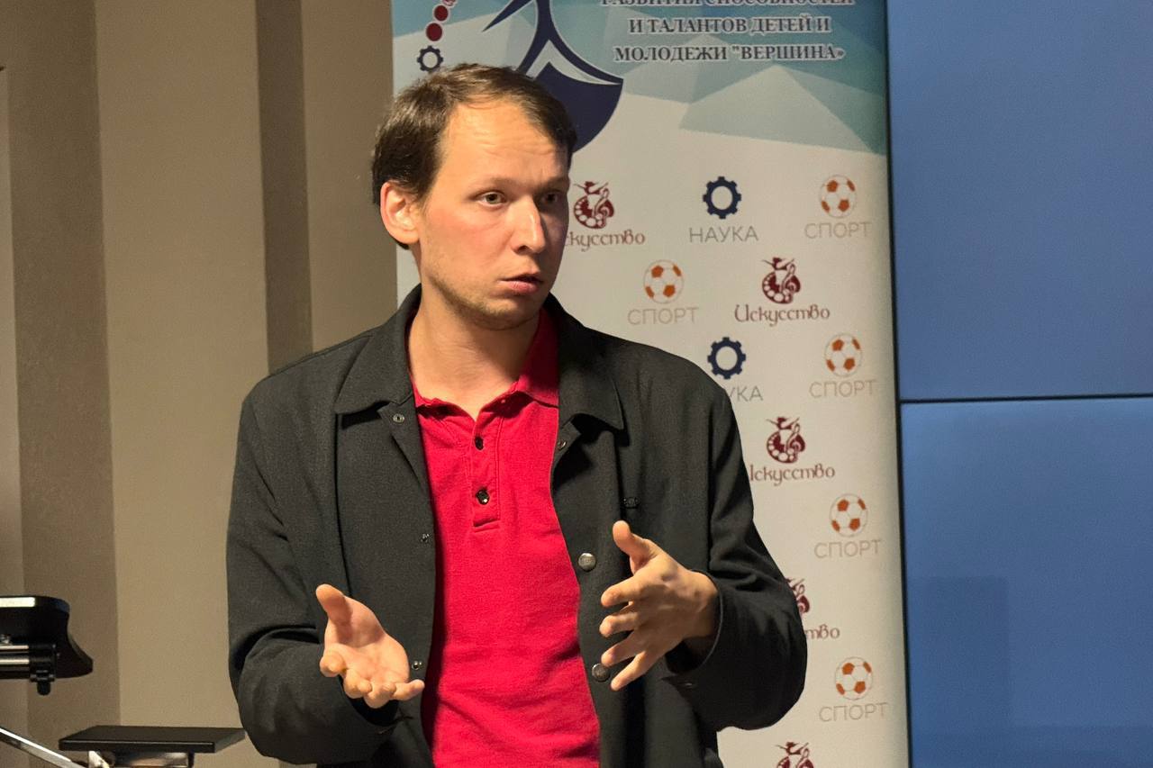 К бою готов: на базе «Вершины» завершился учебный интенсив по подготовке к Всероссийской олимпиаде школьников по истории К бою готов: на базе «Вершины» завершился учебный интенсив по подготовке к Всероссийской олимпиаде школьников по истории