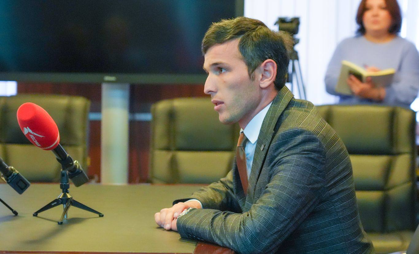 Благоустройство общественной территории в Ирафском районе, обновление покрытия на участке дороги во Владикавказе, капремонт Комгаронской школы и другие общественно важные и личные вопросы нашли решение на приеме граждан... Благоустройство общественной территории в Ирафском районе, обновление покрытия на участке дороги во Владикавказе, капремонт Комгаронской школы и другие общественно важные и личные вопросы нашли решение на приеме граждан...