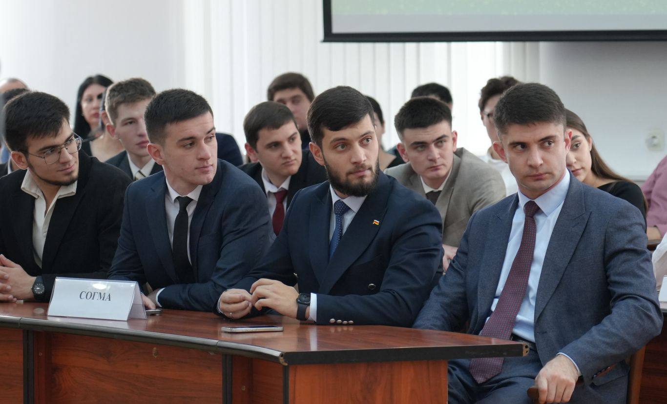 Во Владикавказе состоялся межрелигиозный молодежный форум «Межконфессиональные ценности» с участием студентов вузов Северной Осетии Во Владикавказе состоялся межрелигиозный молодежный форум «Межконфессиональные ценности» с участием студентов вузов Северной Осетии